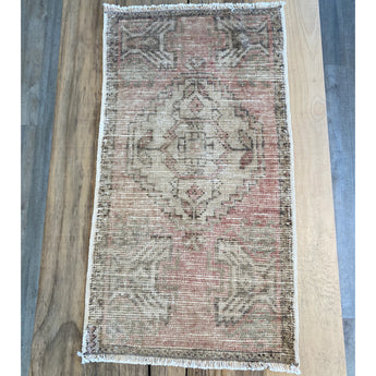 Pale pink Turkish area rug 2x3.