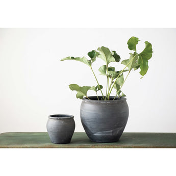 Terracotta Distressed Planter - Matte Black